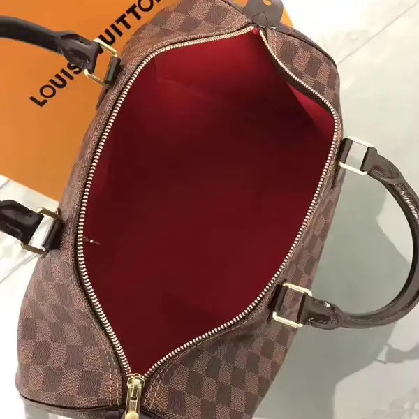 Repladies offers premium fake Louis bags at unbeatable prices. Our products are cheap because we focus on direct sales LOUIS VUITTON SPEEDY 35