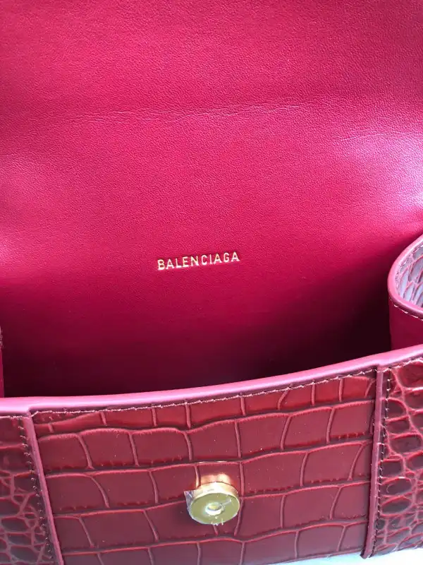 First bag ru BALENCIAGA HOURGLASS