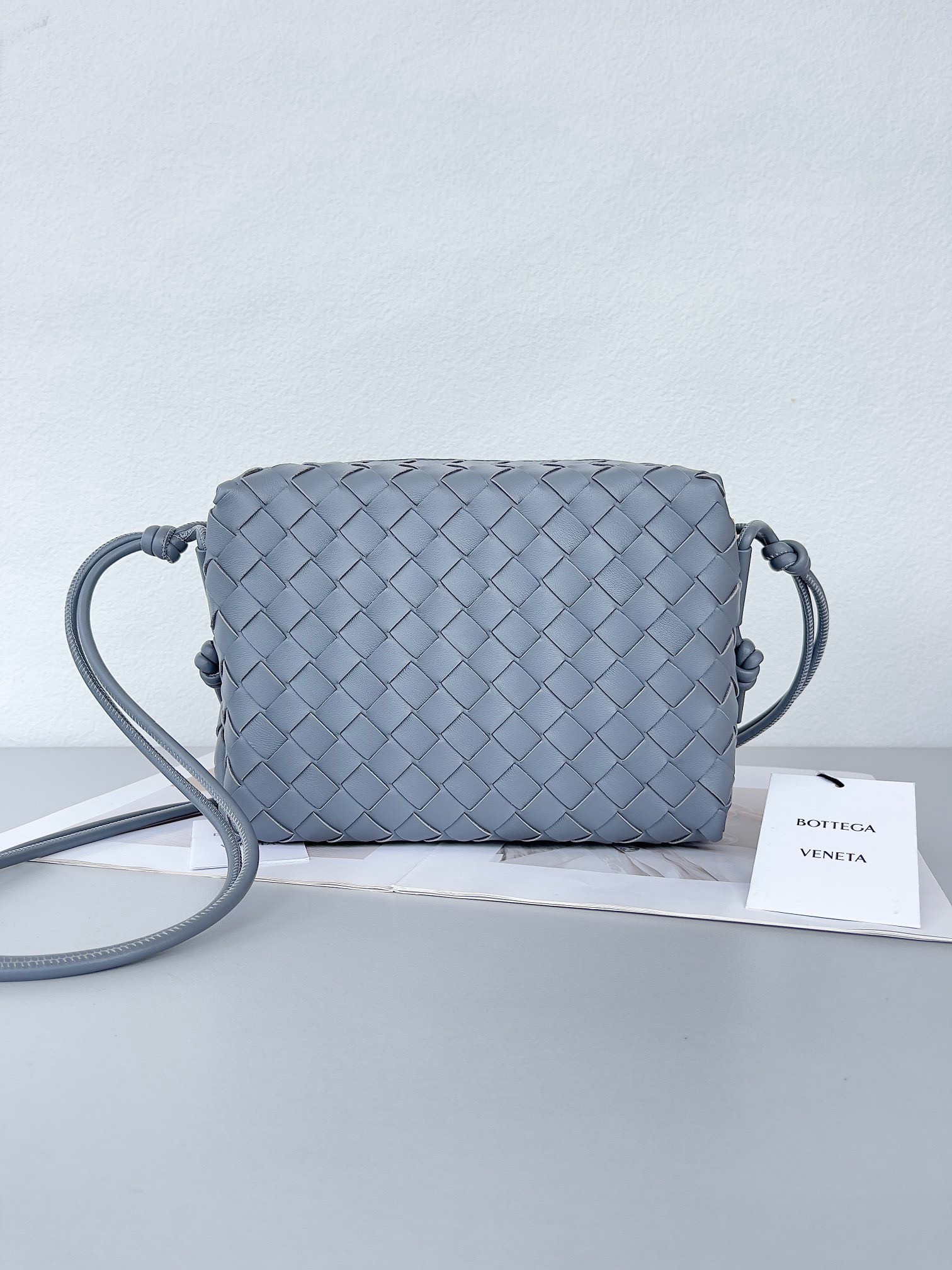 HOT SALE BOTTEGA VENETA Small Loop Camera Bag