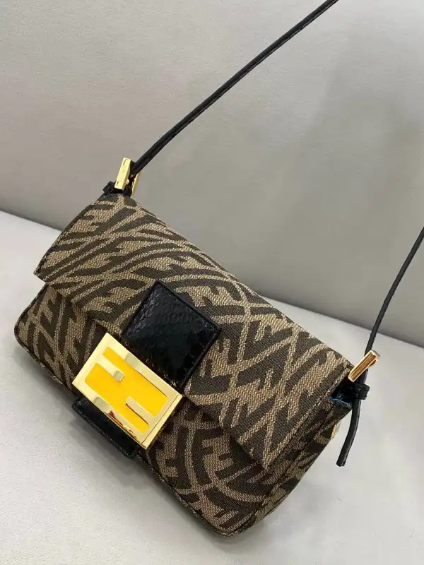 FENDI MINI BAGUETTE 1997