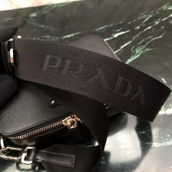 Yupoo bagsoffer Prada Brique bag