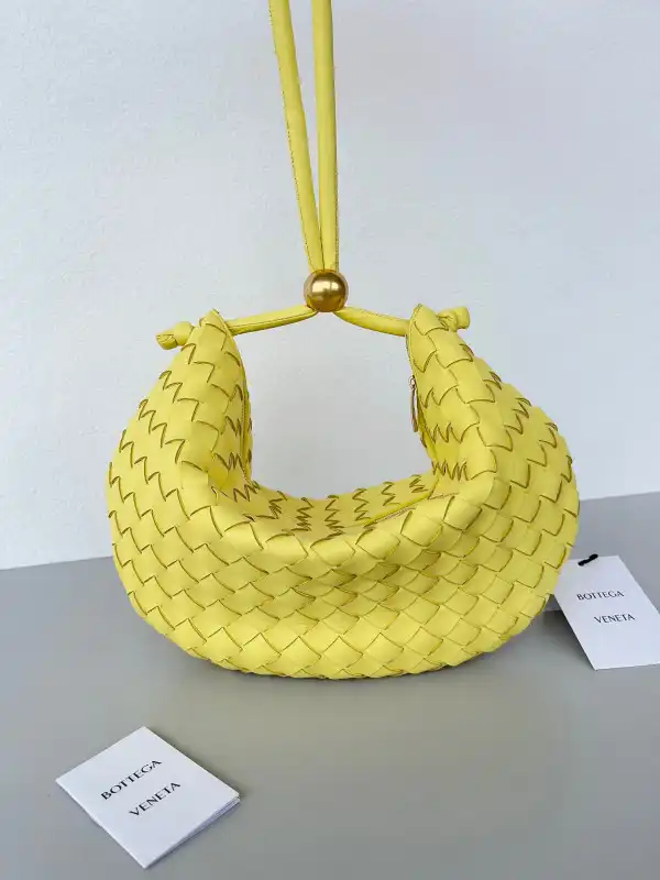 BOTTEGA VENETA Turn