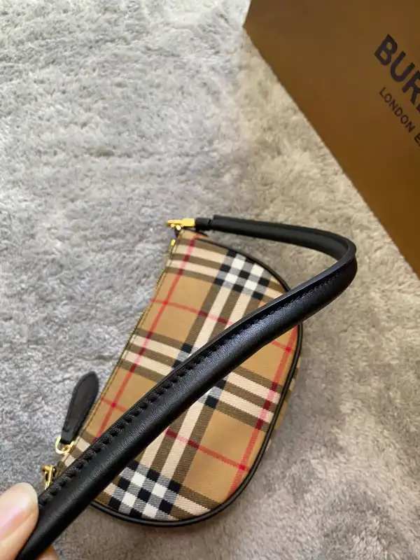 BURBERRY Olympia Pouch