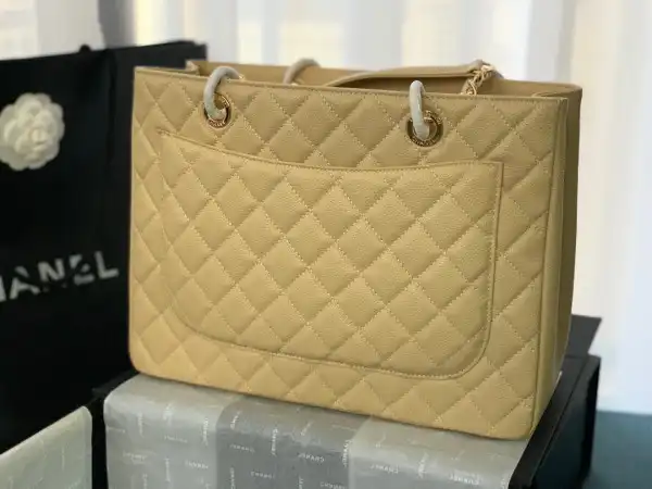 CHANEL TOTE BAG