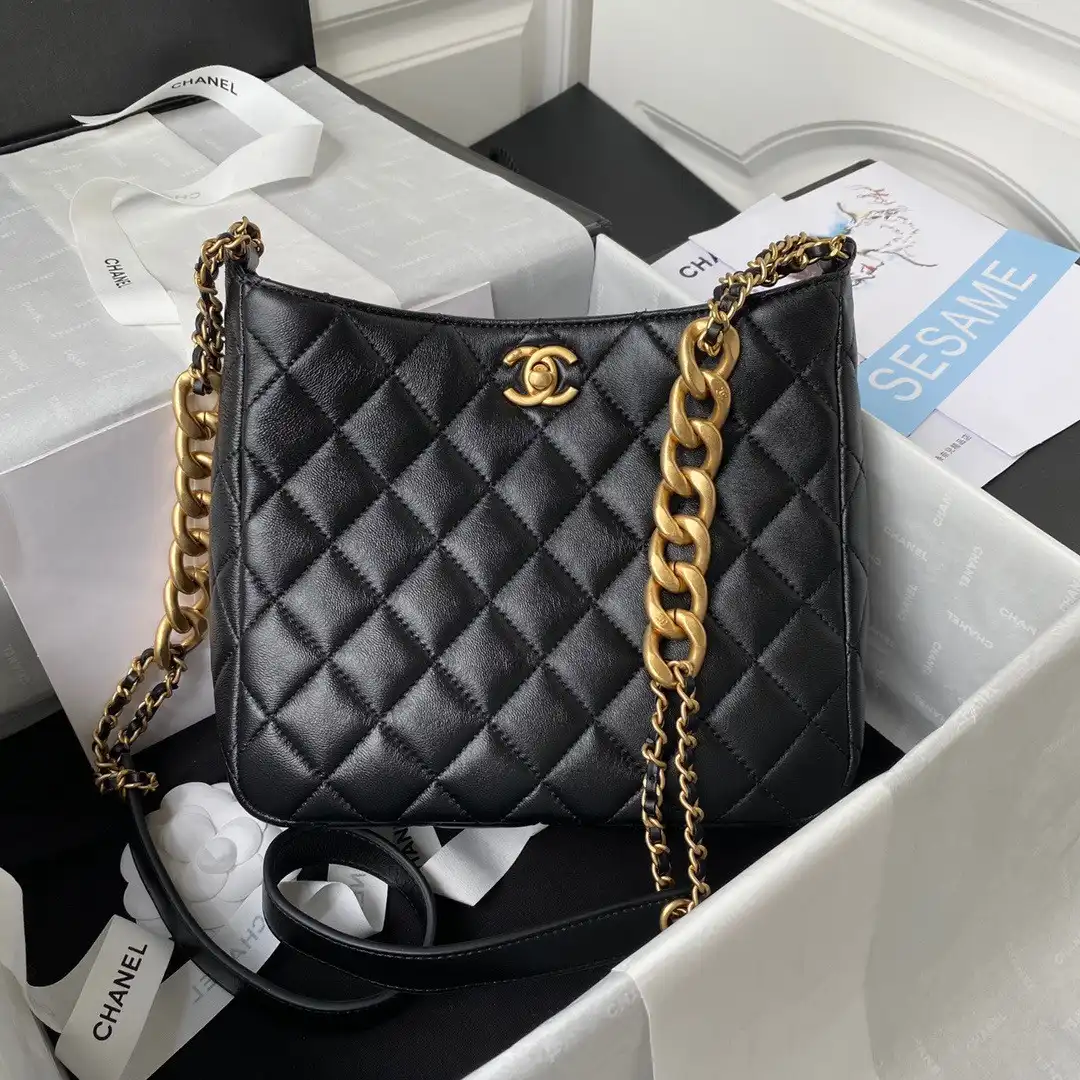 CL HOBO HANDBAG