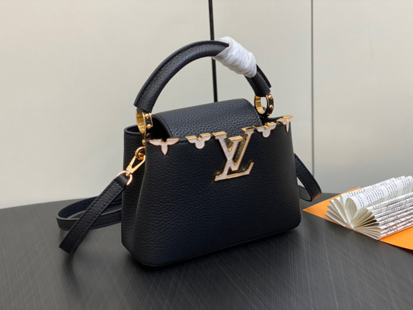 HOT SALE LOUIS VUITTON CAPUCINES BB