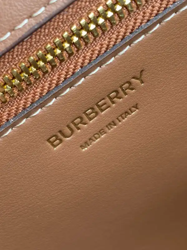 BURBERRY TB Bag