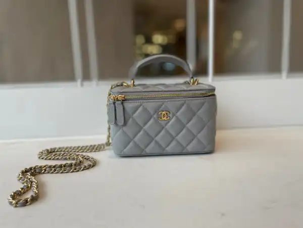 CHANEL VANITY CASE