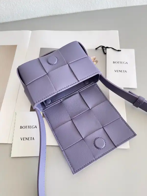 BOTTEGA VENETA Candy mini Cassette-12*8*4cm