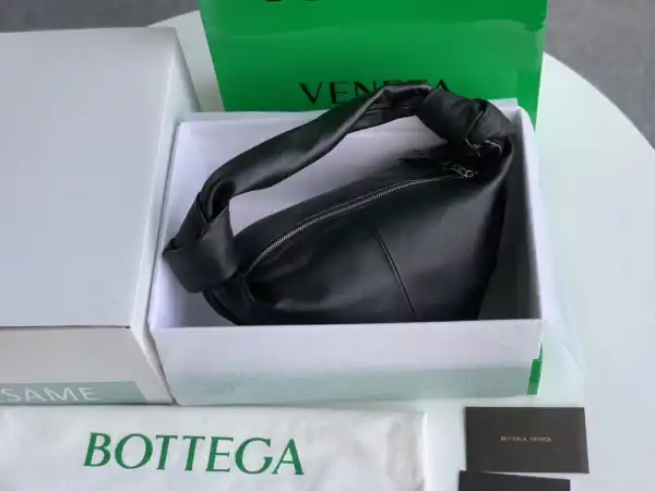 Firstbag Ru BOTTEGA VENETA MINI DOUBLE KNOT