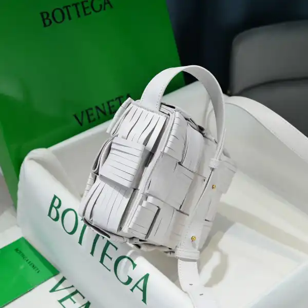 Frstbag ru BOTTEGA VENETA CASSETTE