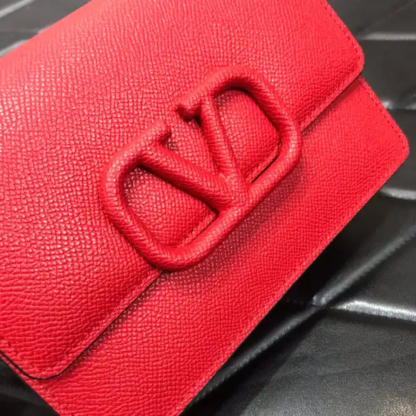 VALENTINO VSLING WALLET WITH CHAIN