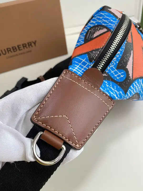 Bagsoffer BURBERRY Bum Bag