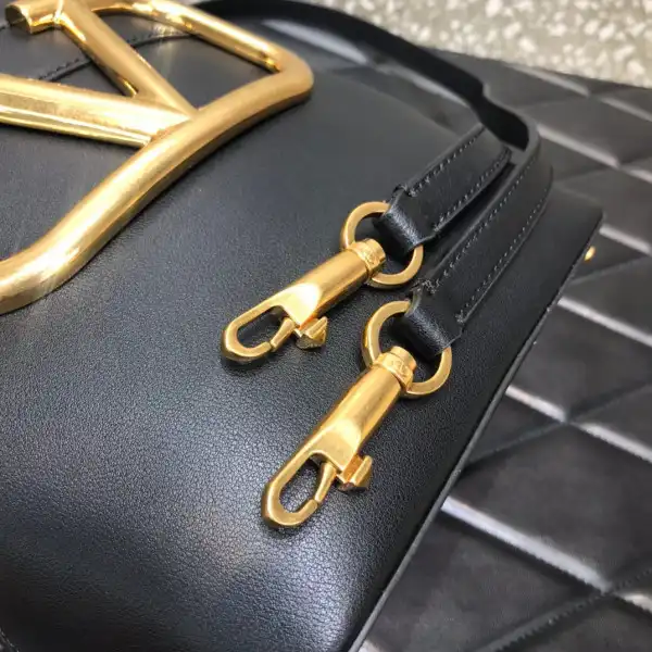 Frstbag ru Valentino VLOGO SIGNATURE