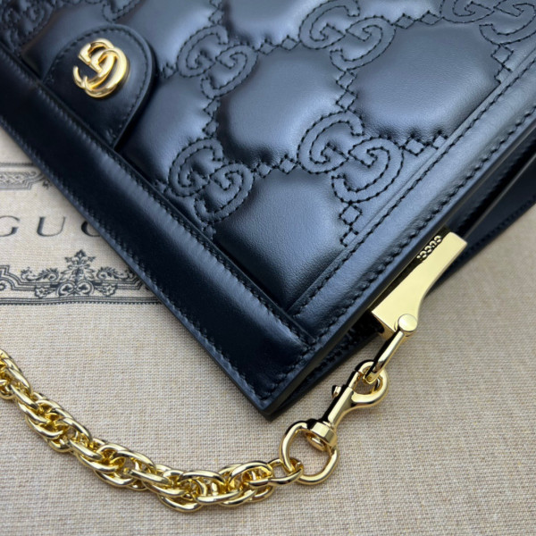 HOT SALE GUCCI GG matelassé leather shoulder bag