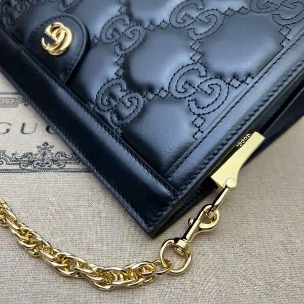 GUCCI GG matelassé leather shoulder bag