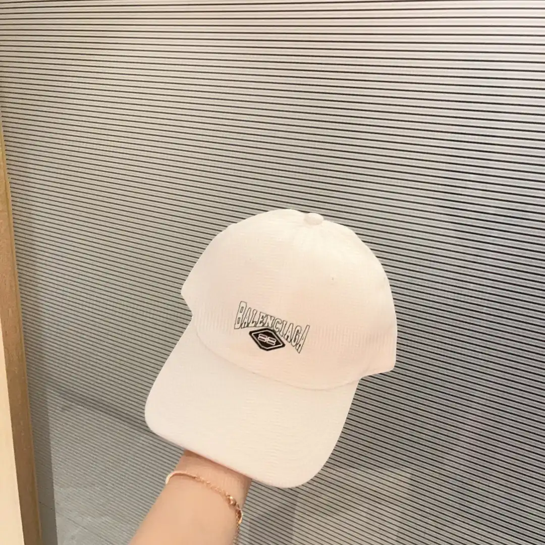 BALENCIAGA LOGO CAP