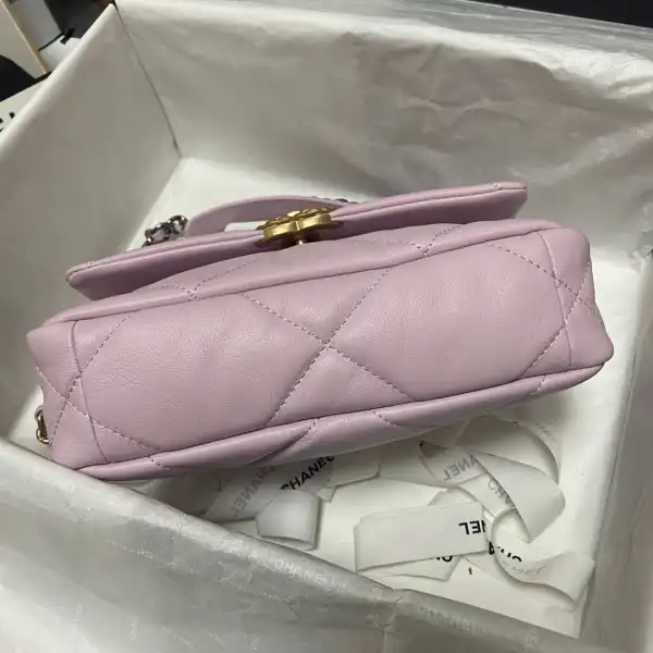 CHANEL 19 FLAP BAG