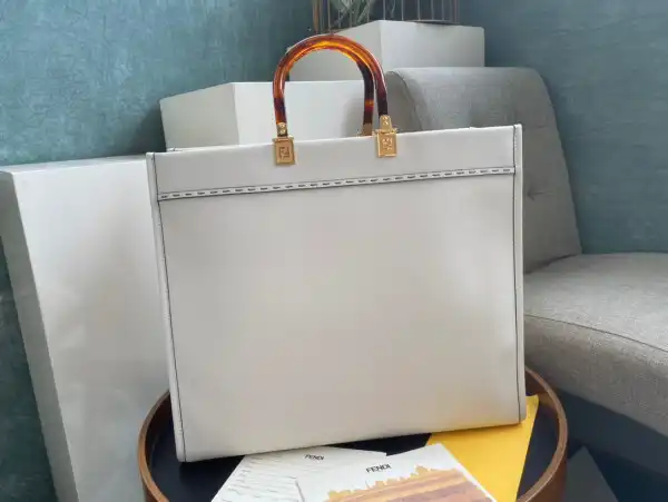 Yupoo bagsoffer FENDI SUNSHINE LARGE