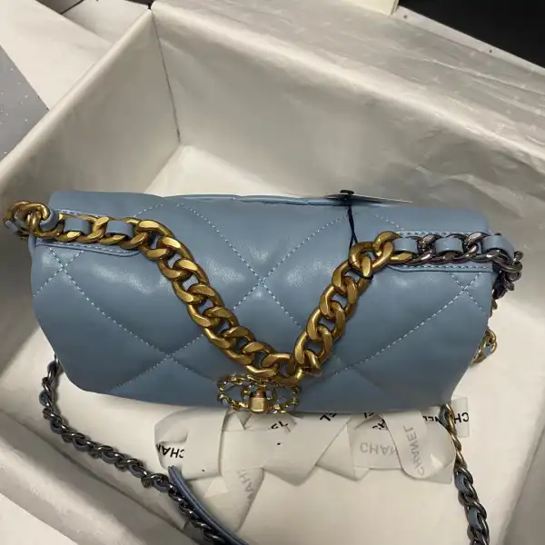 CHANEL 19 FLAP BAG