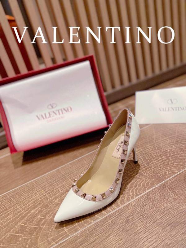 HOT SALE VALENTINO ROCKSTUD HIGH HEELS