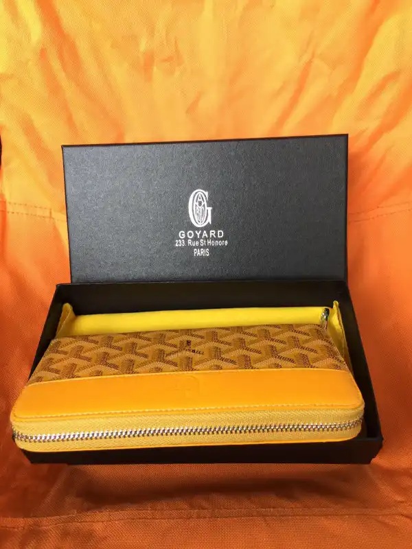 GOYARD ZIPPY WALLET