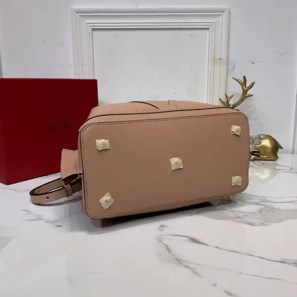 VALENTINO GARAVANI ESCAPE TOTE BAG