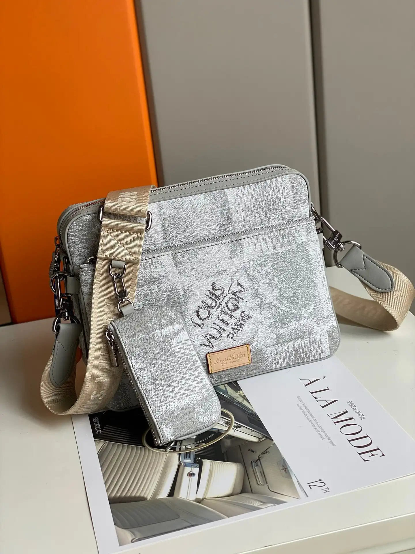 Frstbag ru LOUIS VUITTON TRIO MESSENGER