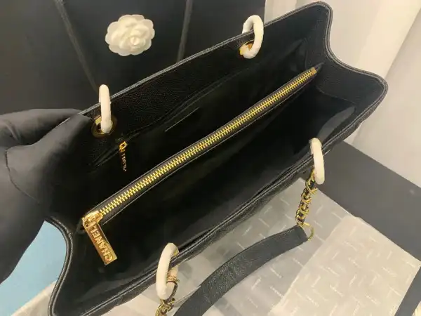 CHANEL TOTE BAG