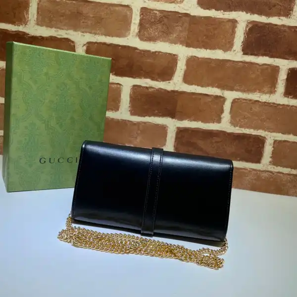 GUCCI Jackie 1961 chain wallet