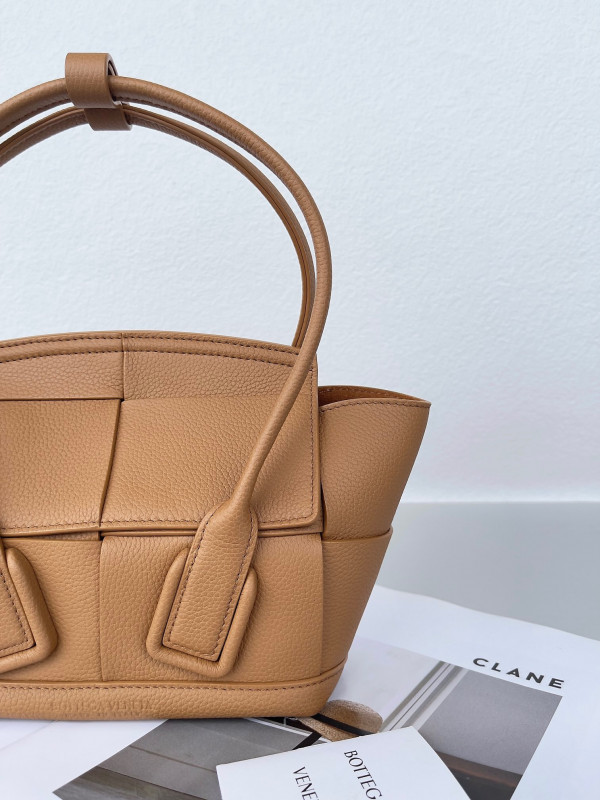 BOTTEGA VENETA MINI ARCO