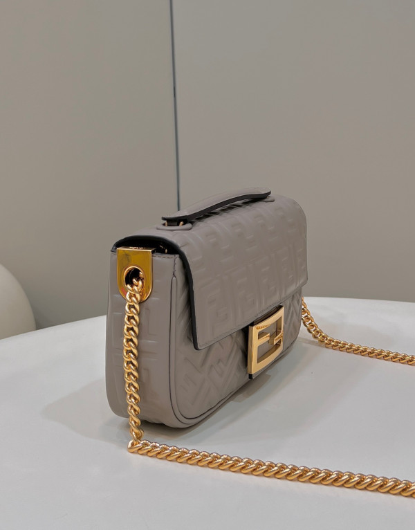 FENDI BAGUETTE CHAIN MIDI 397B98-24*14*7CM