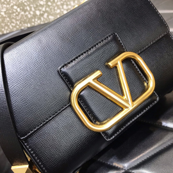 HOT SALE Valentino STUD SIGN SHOULDER BAG