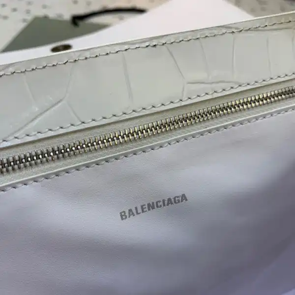 BALENCIAGA WOMEN'S XX MEDIUM FLAP BAG