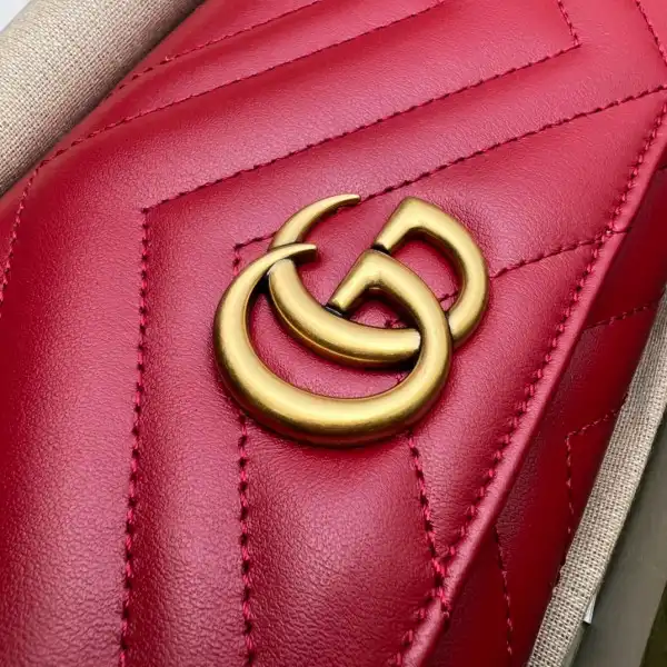 GUCCI GG Marmont wallet