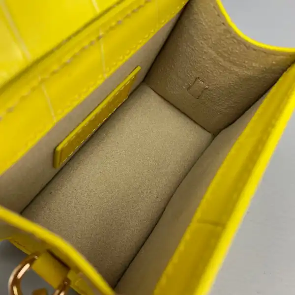 First bag ru JACQUEMUS Le Chiquito Mini Bag