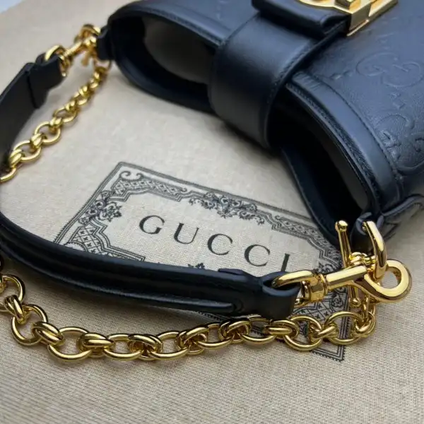 GUCCI Small GG shoulder bag