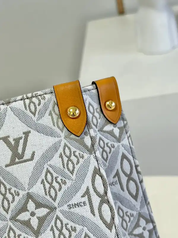 LOUIS VUITTON ONTHEGO GM