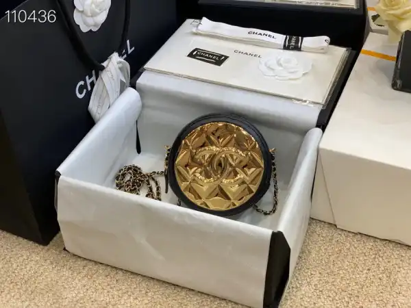 CHANEL ROUND BAG