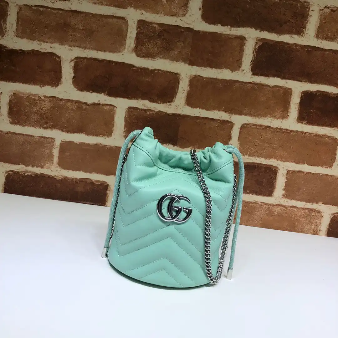 GUCCI GG Marmont mini bucket bag