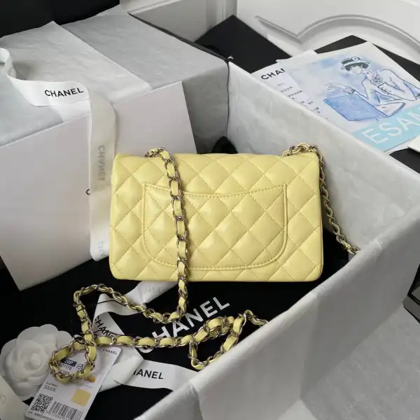 CHANEL FLAP BAG 20CM