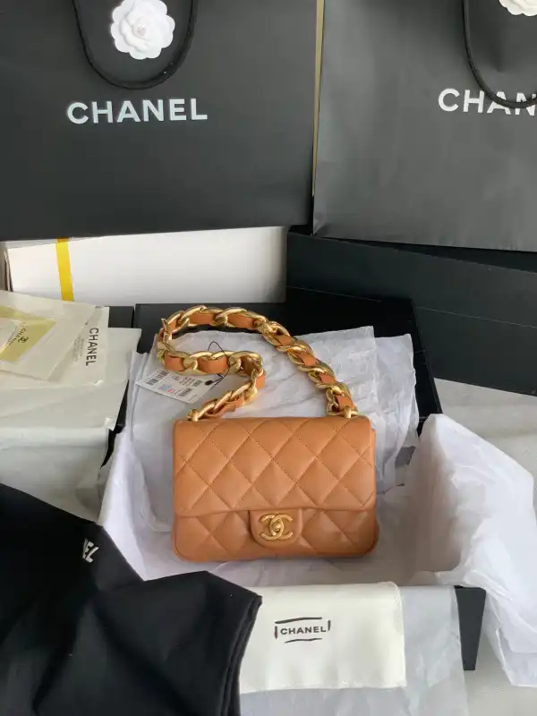 CHANEL SMALL FLAP BAG