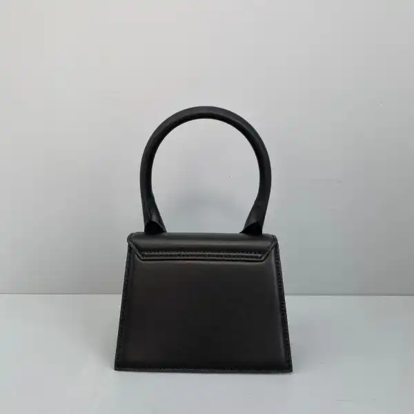 First bag ru JACQUEMUS Le Chiquito Noeud