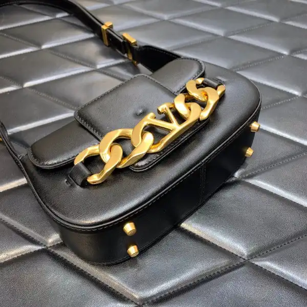 VALENTINO VLOGO CHAIN SMALL CALFSKIN SHOULDER BAG