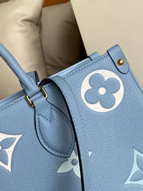 LOUIS VUITTON ONTHEGO MM