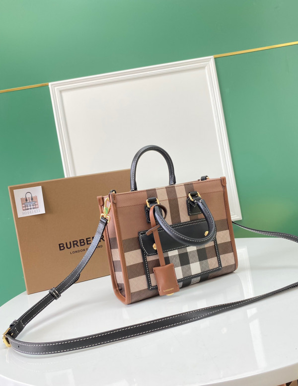 HOT SALE BURBERRY Mini Freya TOTE