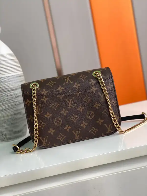 First bag ru LOUIS VUITTON PASSY