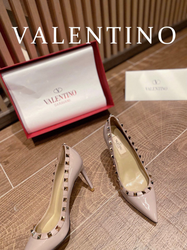 [FREE SHIPPING] VALENTINO ROCKSTUD HIGH HEELS