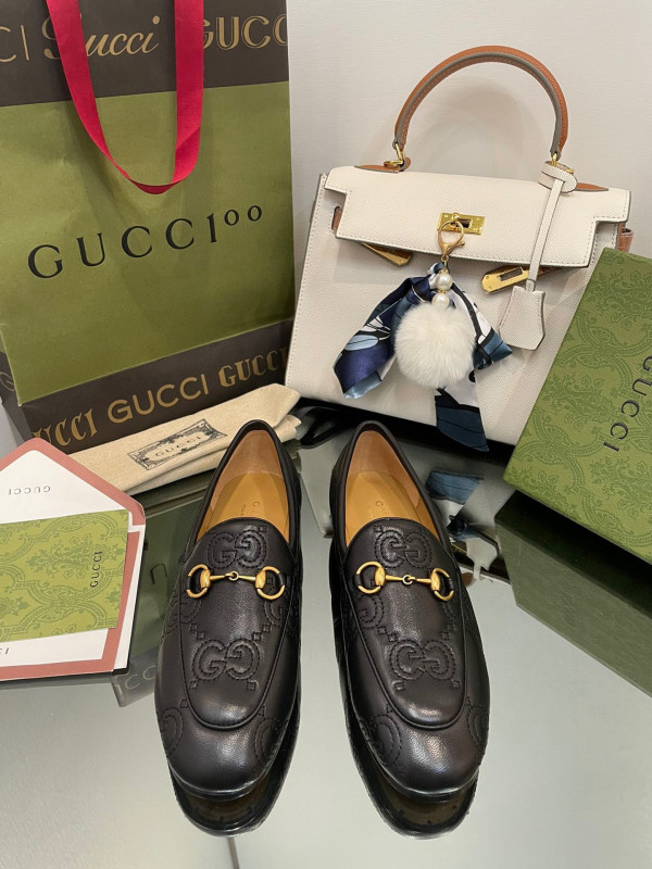 HOT SALE GUCCI GG Jordaan loafer