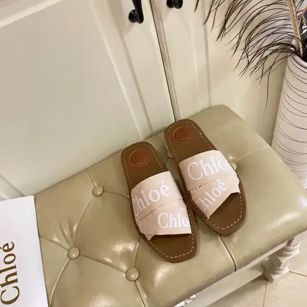 First bag ru CHLOÉ woody flat mule